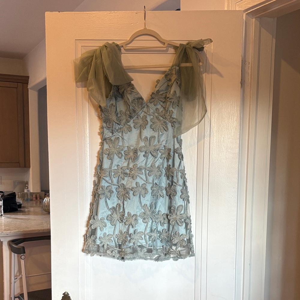 Selfie Leslie Green Floral Dress